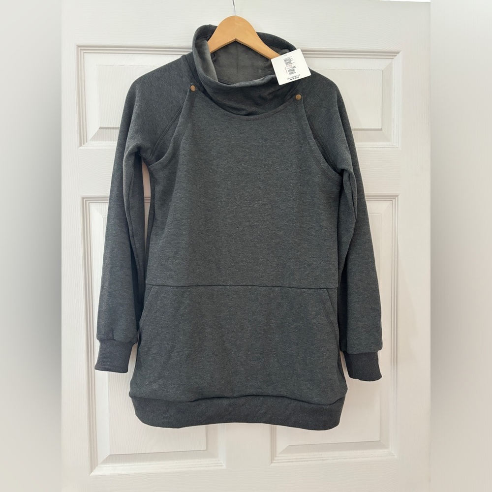 Latched Mama Harbor Snap Nursing Pull Over, Medium, NWT, baby wearing